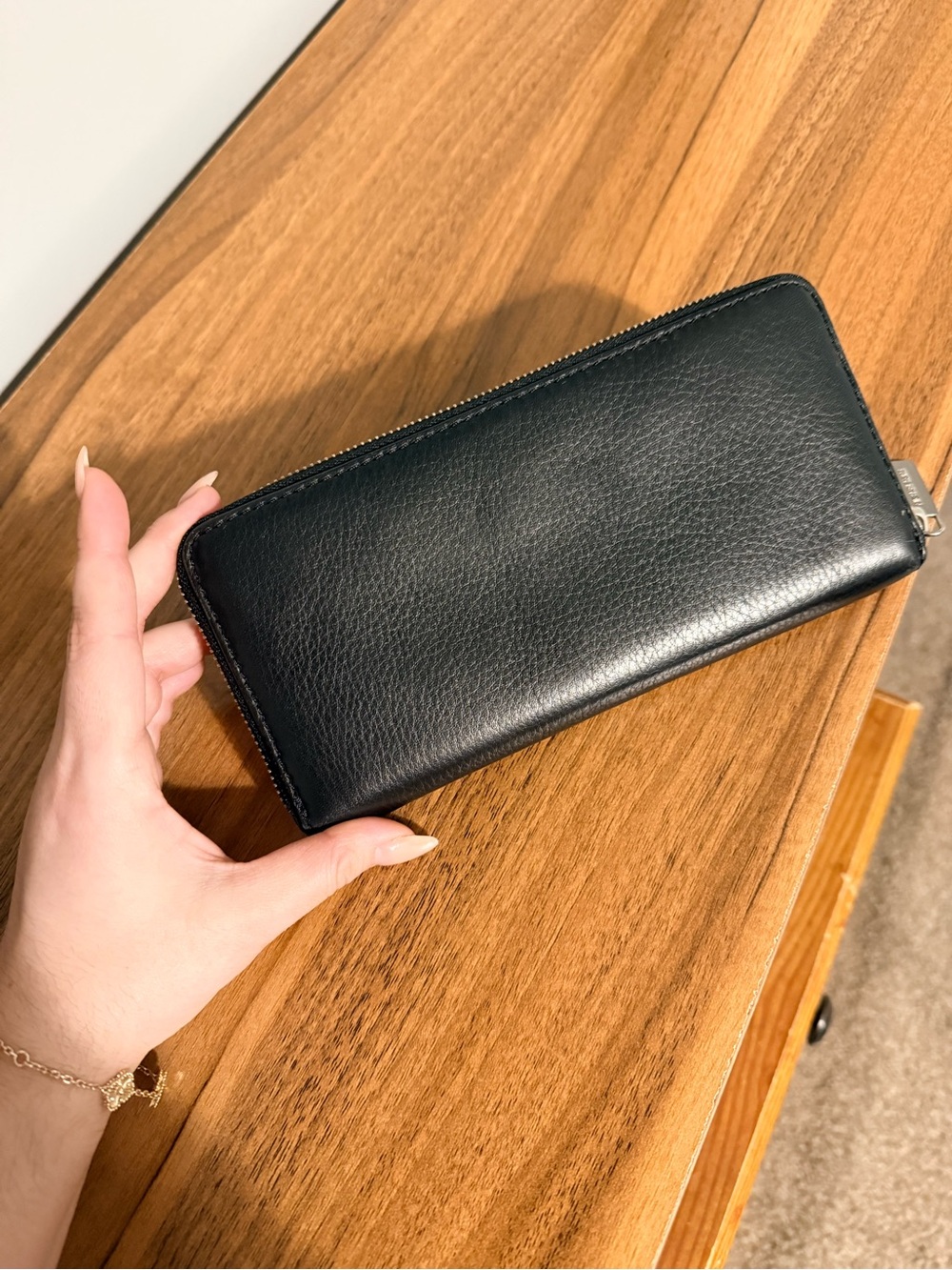 Michael Kors Black Zip-Around Wallet – Excellent Condition - Picture 2 of 5